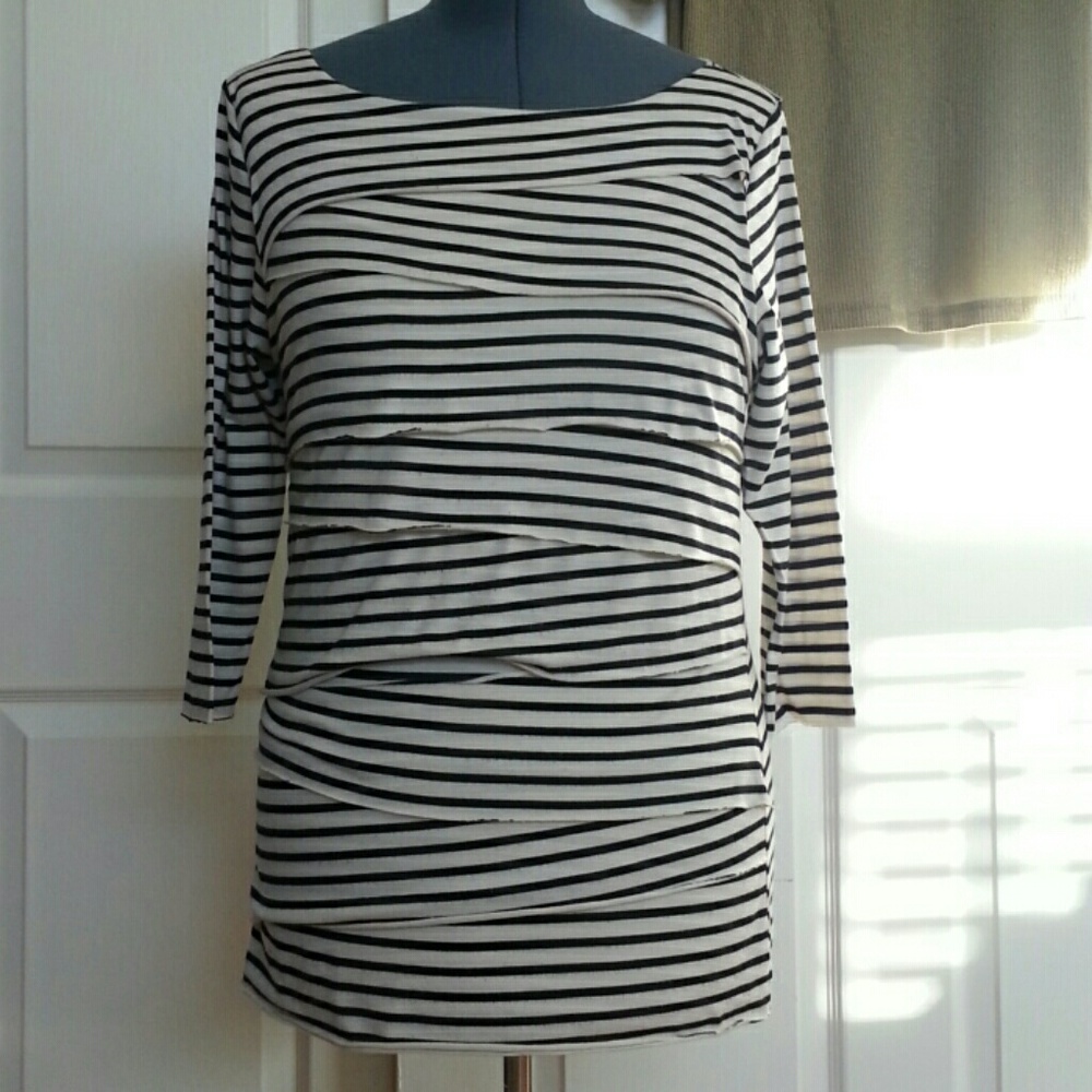 🎶 Verve Striped Top